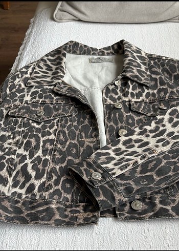 Düğmeli Leopar Desenli Kadın Ceket