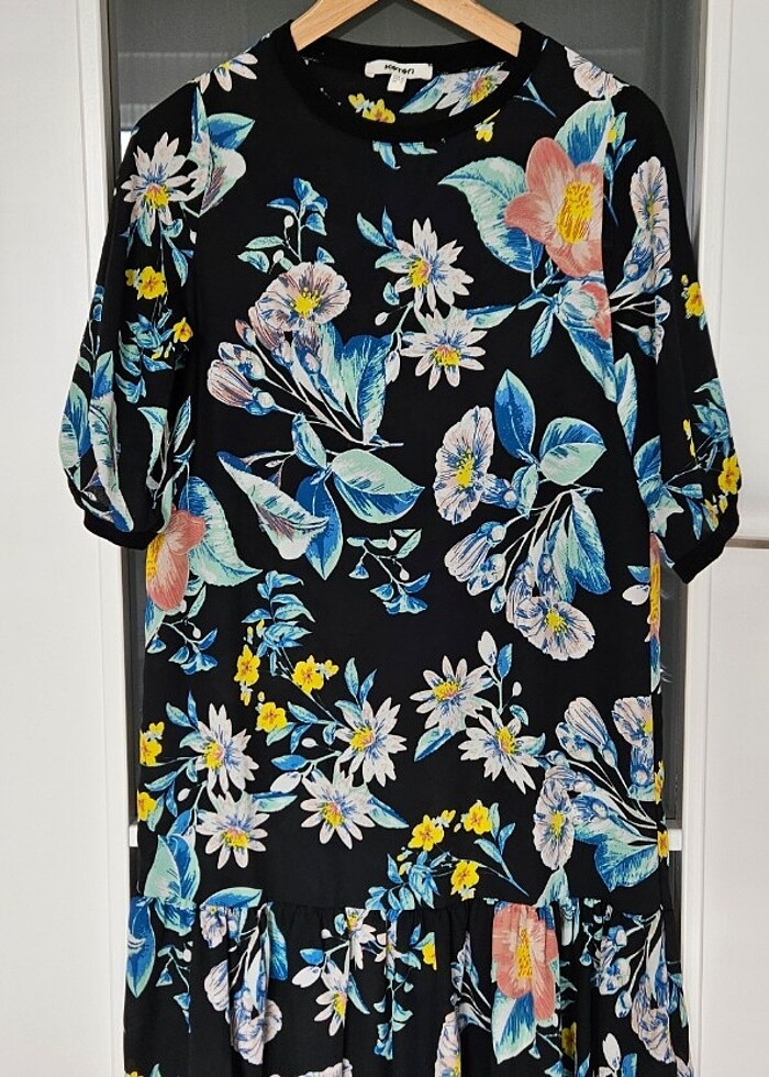 Koton marka çiçekli elbise - Görsel 5