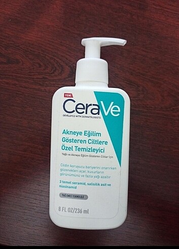 CeraVe Akneye Eğilimli Cilt Temizleyici