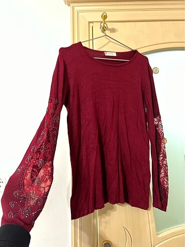 Bordo bluz islemeli