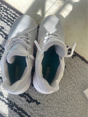 38,5 Beden Orjinal adidas ayakkabı