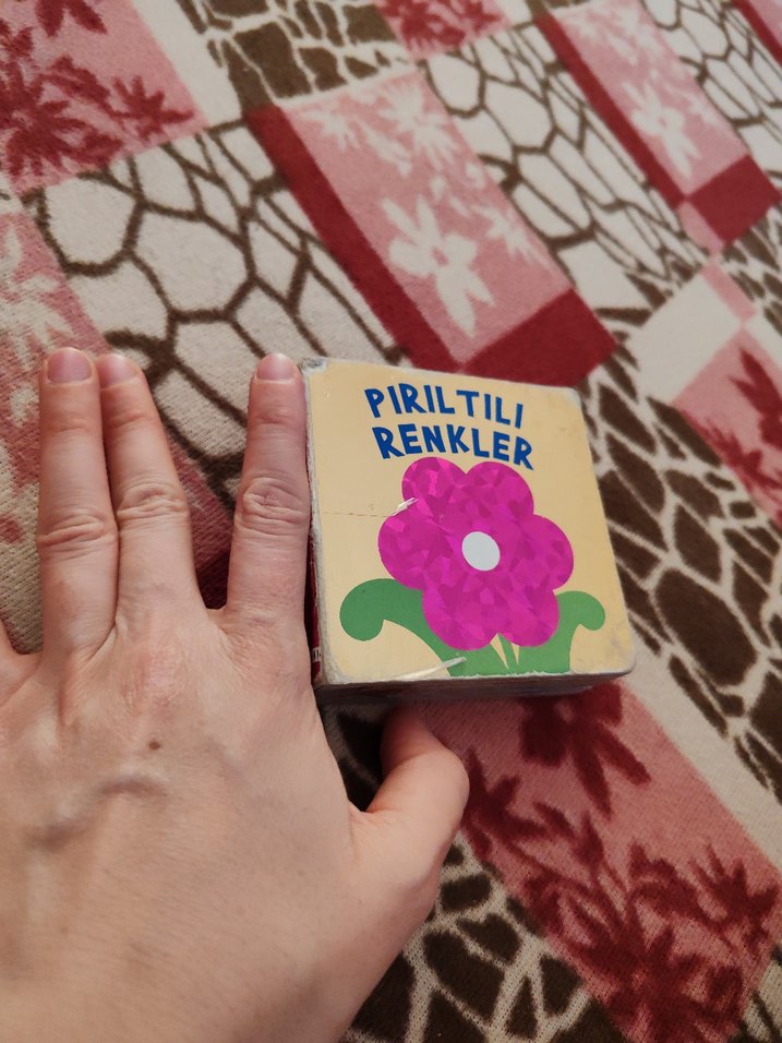 Pembe Parlak Çiçek Desenli bebek kitabı - Görsel 4