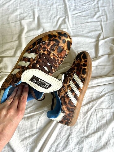 Adidas samba LEO