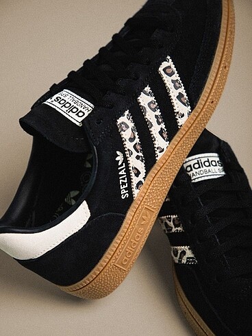 Adidas Handball Spezial spor ayakkabı????