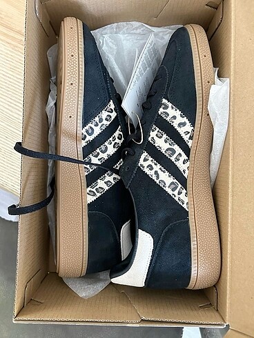 Adidas Adidas Handball Spezial spor ayakkabı????