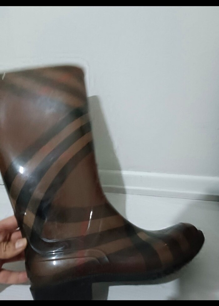Burberry orijinal ekose yağmurluk bot - Görsel 3