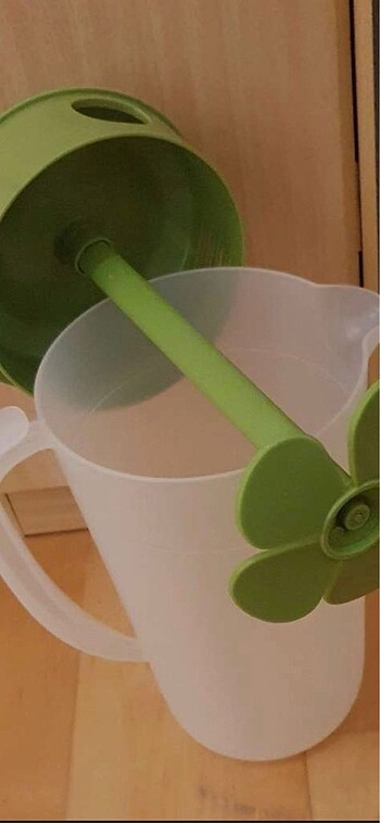 Tupperware Tupperware Yonca sürahi 2 lt