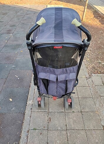 Maclaren marka baston bebek arabası