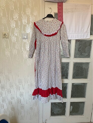 11-12 Yaş Beden kırmızı Renk Elbise