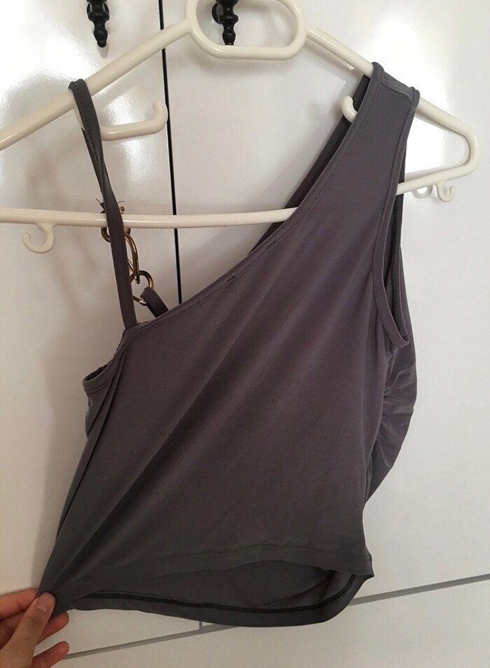 Zincir Detaylı Bluz - Görsel 2