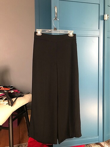 Kısa bol paça kumaş pantolon