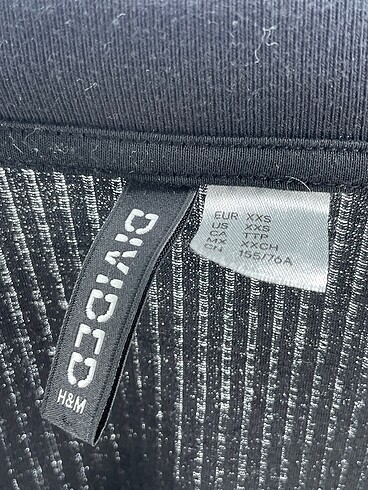 xs Beden siyah Renk H&M Bluz %70 İndirimli.