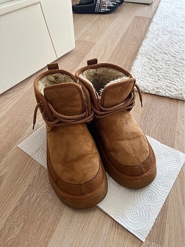 Ugg bot