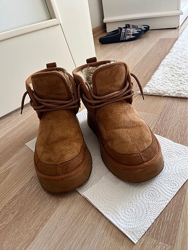 39 Beden camel Renk Ugg bot