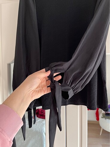 xl Beden Kolları bağlamalı simli bluz