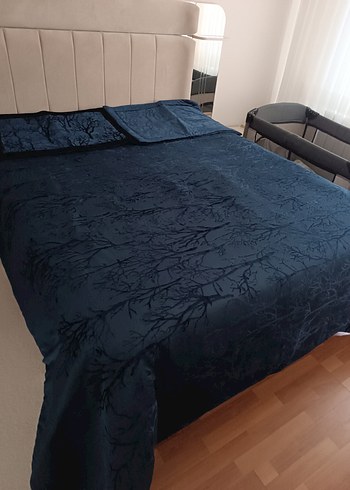 Lacivert Dal Desenli Yatak Örtüsü 270*260 ölçüsü - Görsel 3