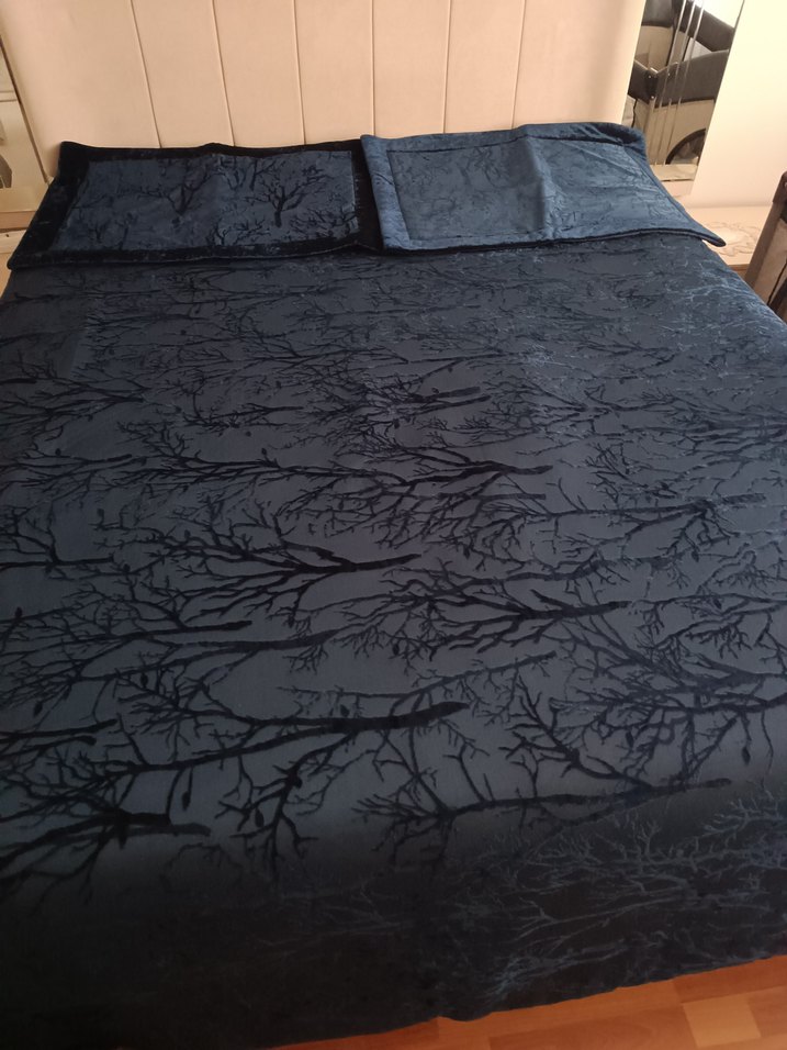 Lacivert Dal Desenli Yatak Örtüsü 270*260 ölçüsü - Görsel 2