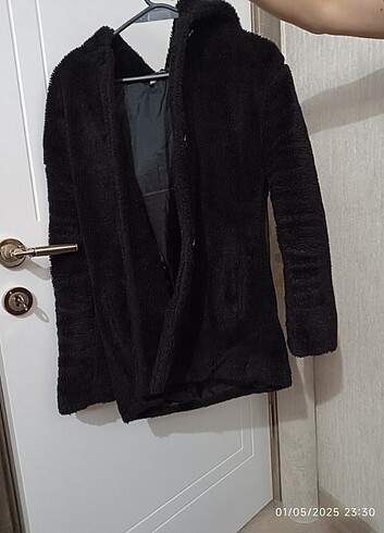 Ürün rengi siyah beden standarttir peluş mont - Görsel 4