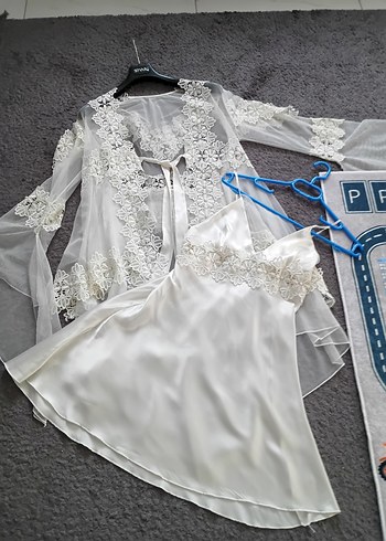 Uzun Beyaz Bohem Nakışlı Kadın Sabahlık - Görsel 16