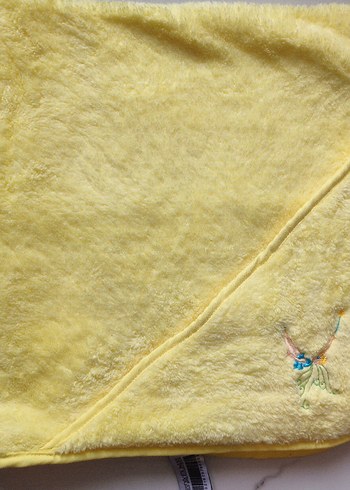 Sarı Nakışlı Çocuk Battaniyesi - Görsel 3