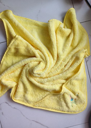 Sarı Nakışlı Çocuk Battaniyesi - Görsel 2