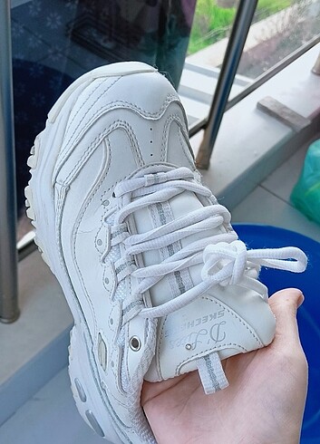 36 Beden beyaz Renk Orjinal skechers ayakkabı