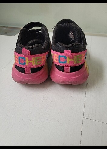 28 no skechers