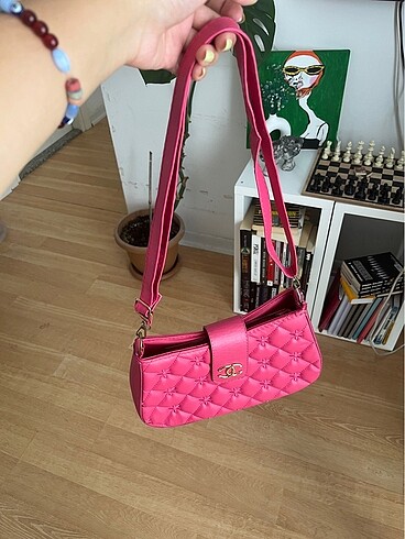 Pembe Desenli Çanta