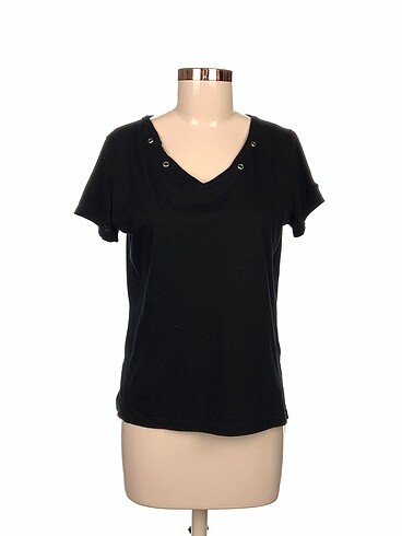 Diğer T-shirt %70 İndirimli.