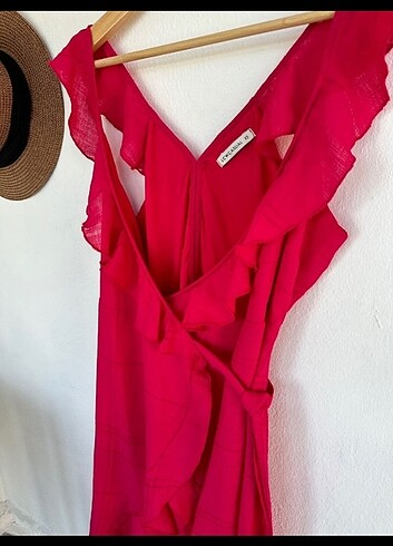 LC Waikiki Günlük ve sahilde mayo üstüne giyilebilir