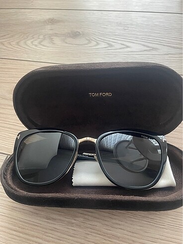 Beden siyah Renk Tom Ford güneş gözlüğü