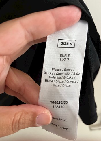 s Beden Siyah Kolsuz Midi Kadın Bluz