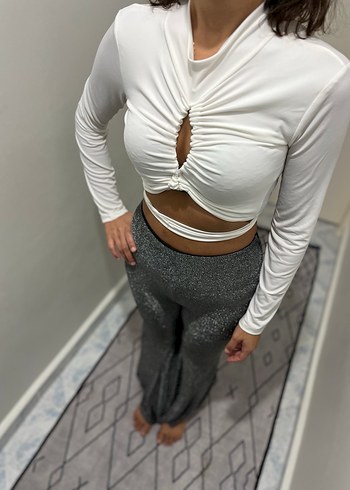 m Beden beyaz Renk Bershka crop
