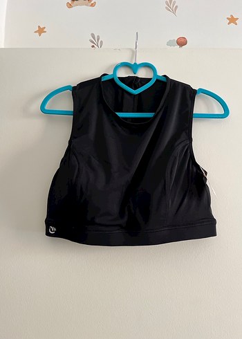 Siyah Yüksek Yakalı Kolsuz Kadın Spor Üstü - Görsel 2