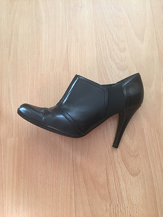 Nine west bootie 