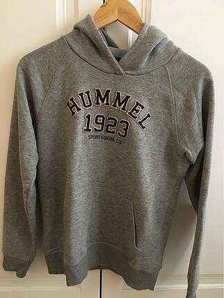 Hummel sweatshirt