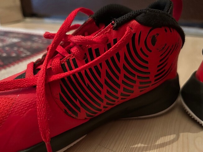 38 Beden kırmızı Renk Nike ayakkabı