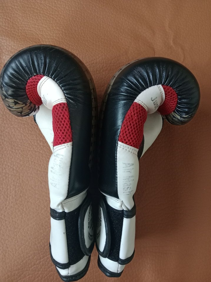 Siyah Deri Cyclone Boks Eldiveni Velcro - Görsel 4