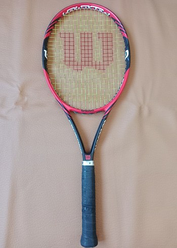 Wilson Renkli Kırmızı Tenis Raketi - Görsel 8