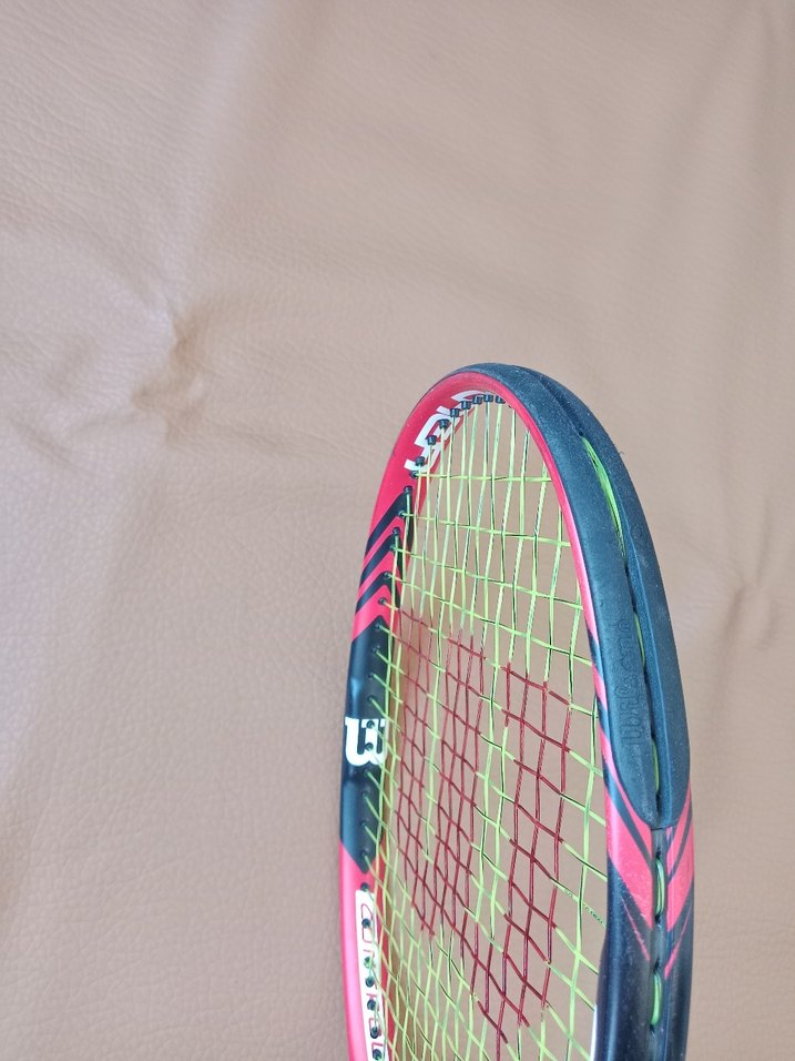 Wilson Renkli Kırmızı Tenis Raketi - Görsel 4