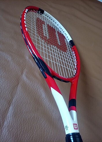 Wilson tenis raketi 