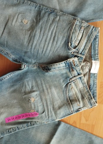 Mavi Yırtık Jean Pantolon - Görsel 2