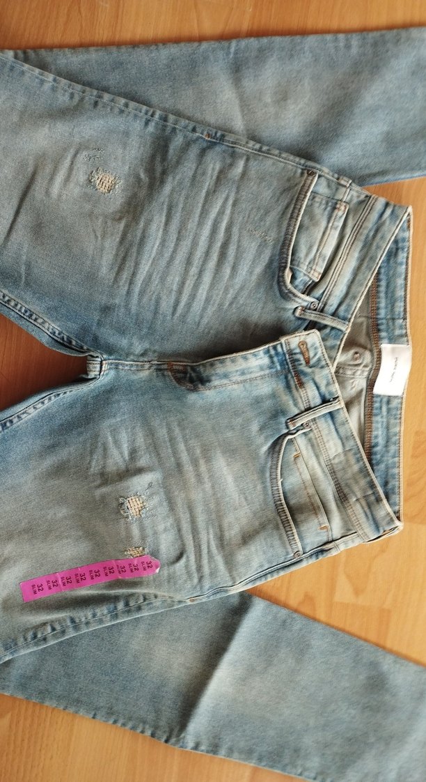 Mavi Yırtık Jean Pantolon - Görsel 2