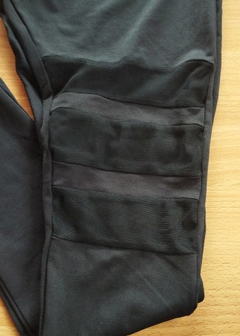 File Detaylı Siyah Spor Kadın Tayt - Görsel 2