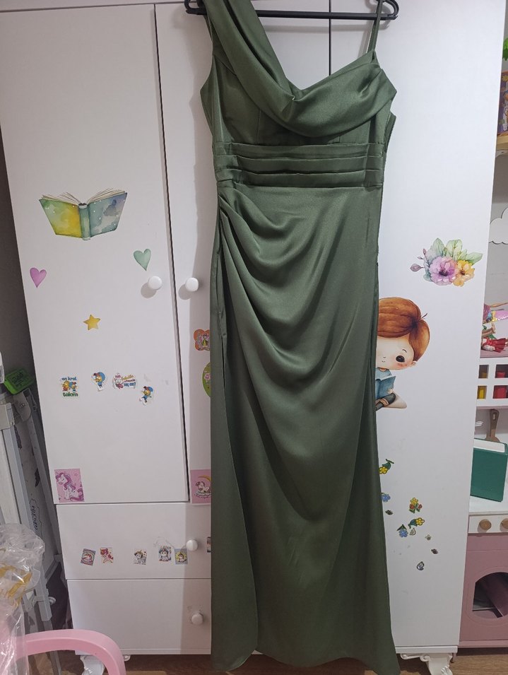 Parlak Yeşil Drapeli V Yaka Uzun Abiye Elbise - Görsel 2