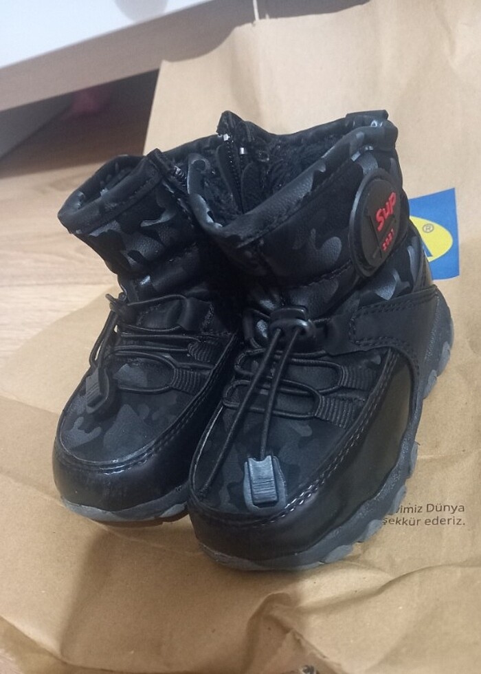 Çocuk bot - Görsel 2