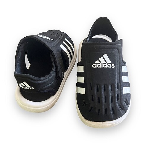 Erkek çocuk adidas sandalet