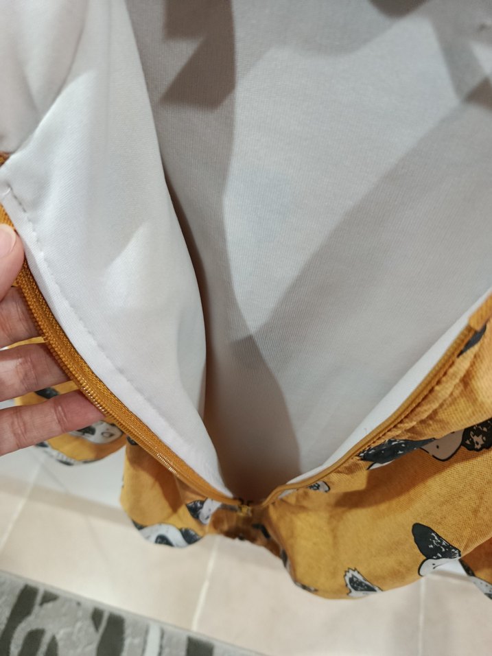 Kapüşonlu Sarı Erkek Çocuk Baskılı Yağmurluk - Görsel 4