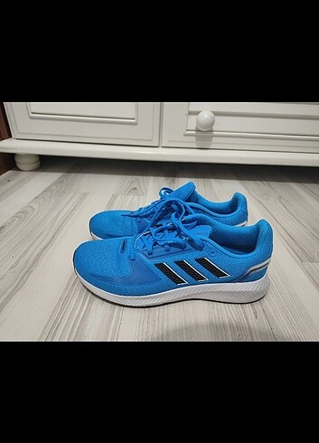 Adidas ayakkabı 