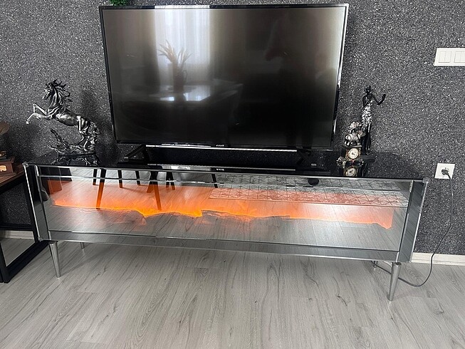 Şömineli tv ünitesi